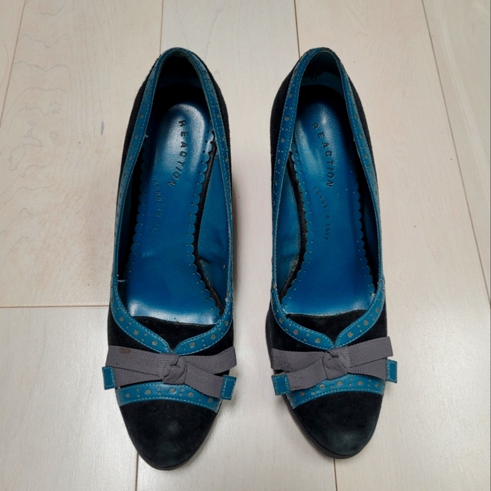 Kenneth Cole Reaction Suede Wedges Size 7